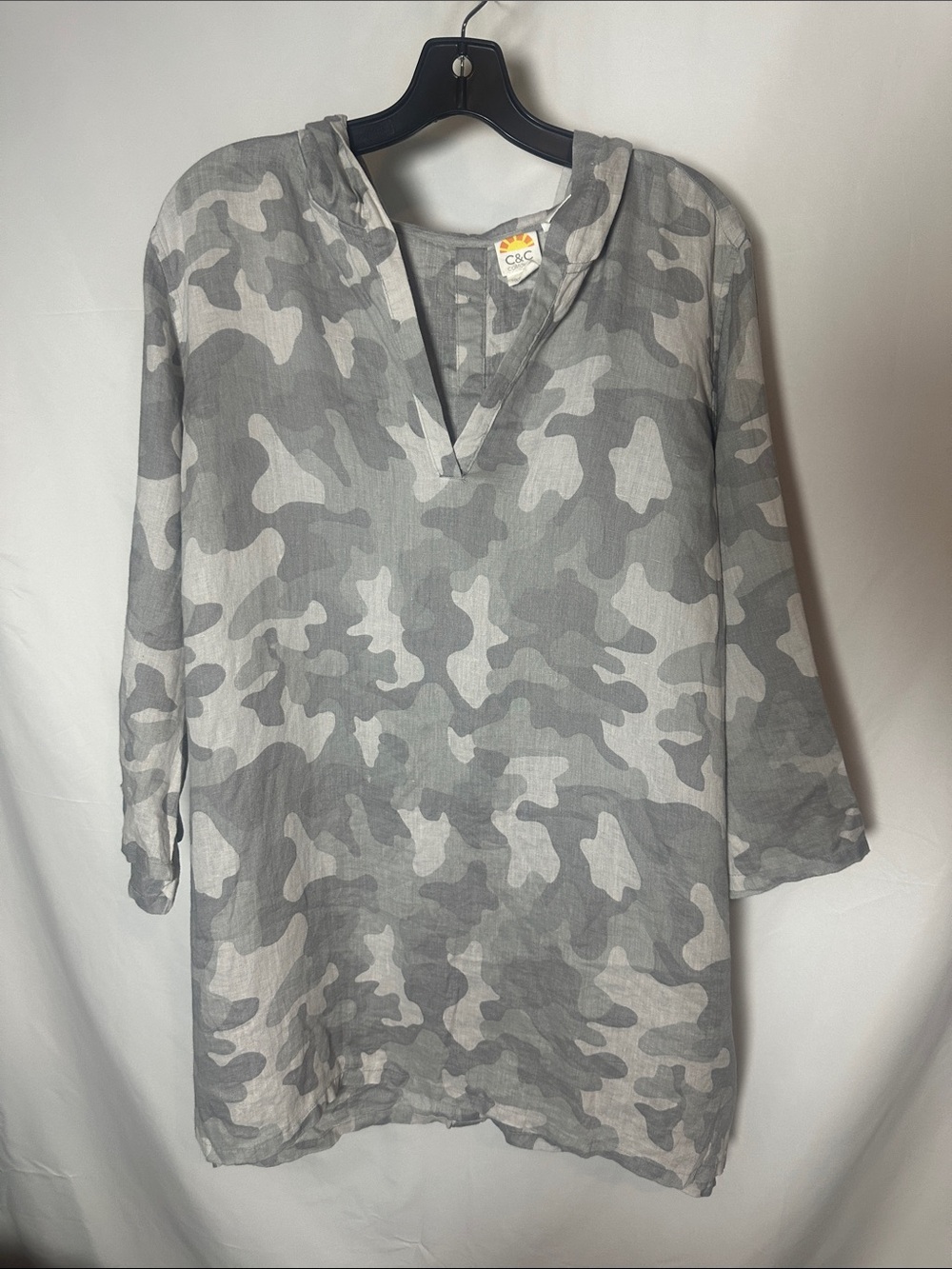 C&C California Gray White Camouflage v neck Tunic Shirt with hood